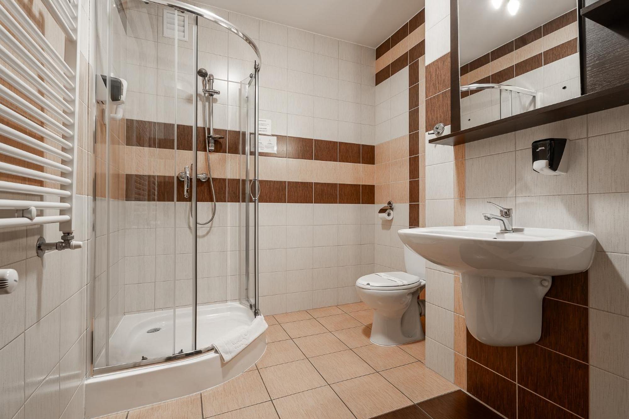 Hotel Cztery Pory Roku Głogów Małopolski Eksteriør bilde
