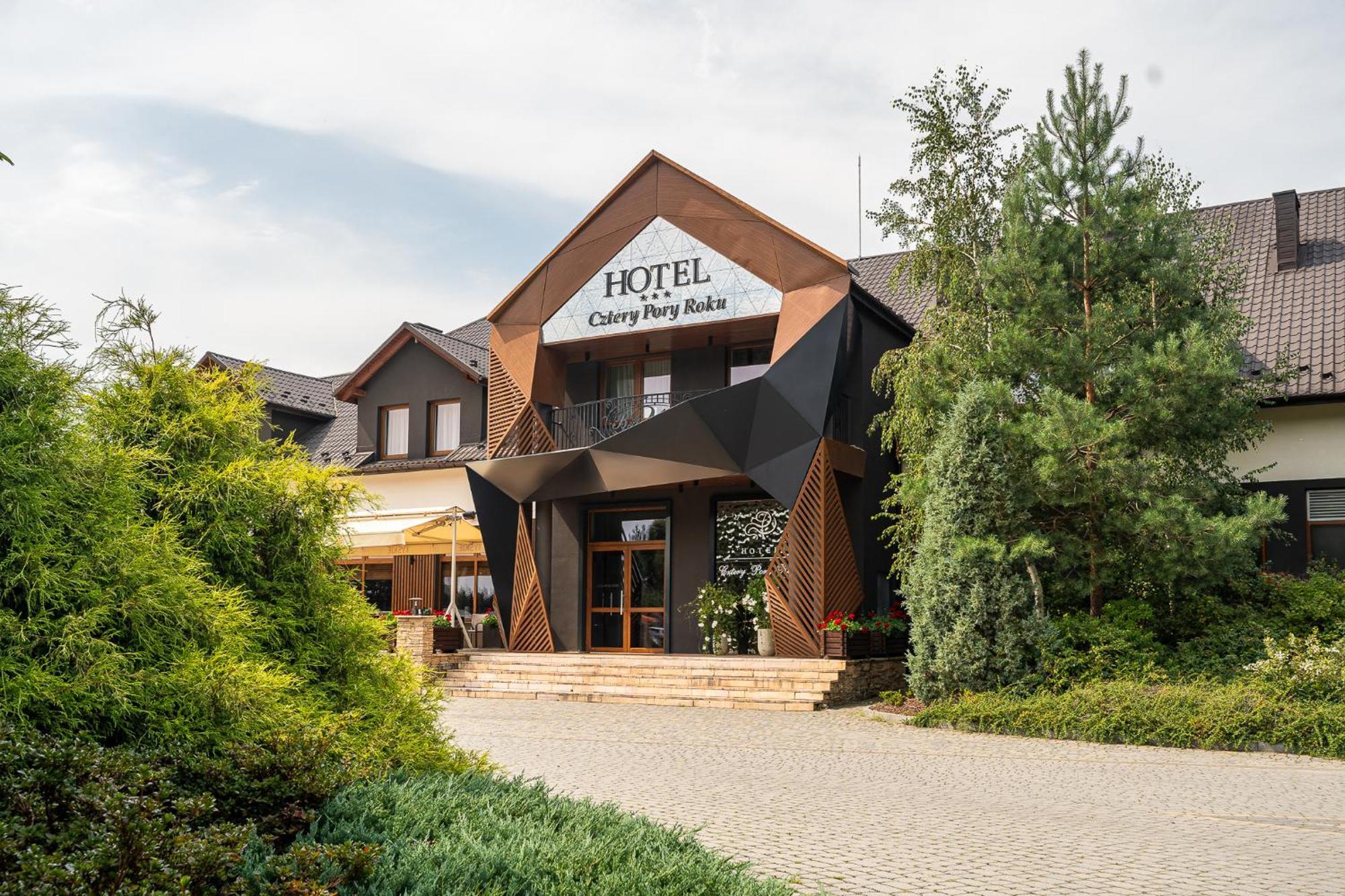 Hotel Cztery Pory Roku Głogów Małopolski Eksteriør bilde